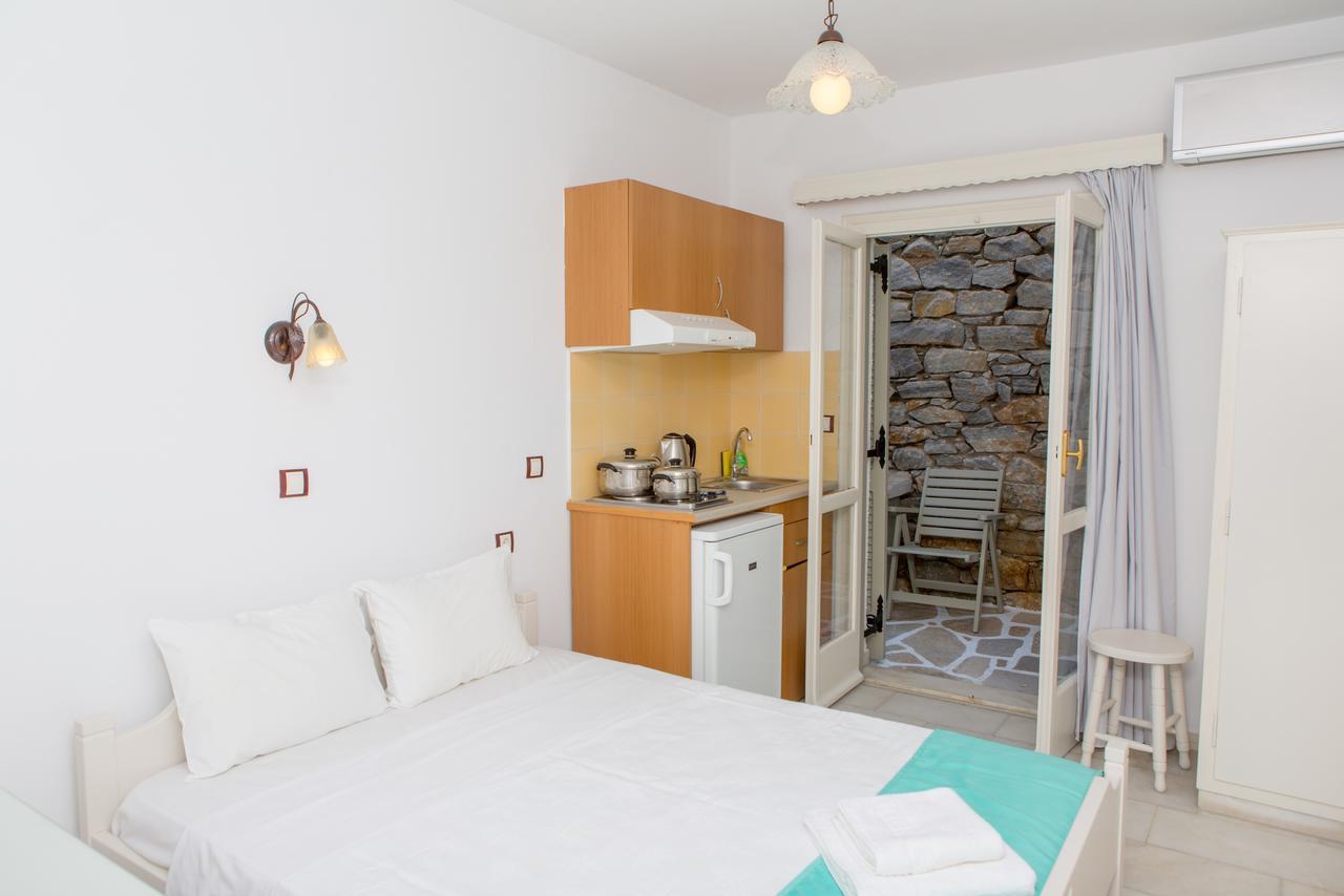 Lygdamis Downtown City 3 Star Hotel Naxos City Room photo